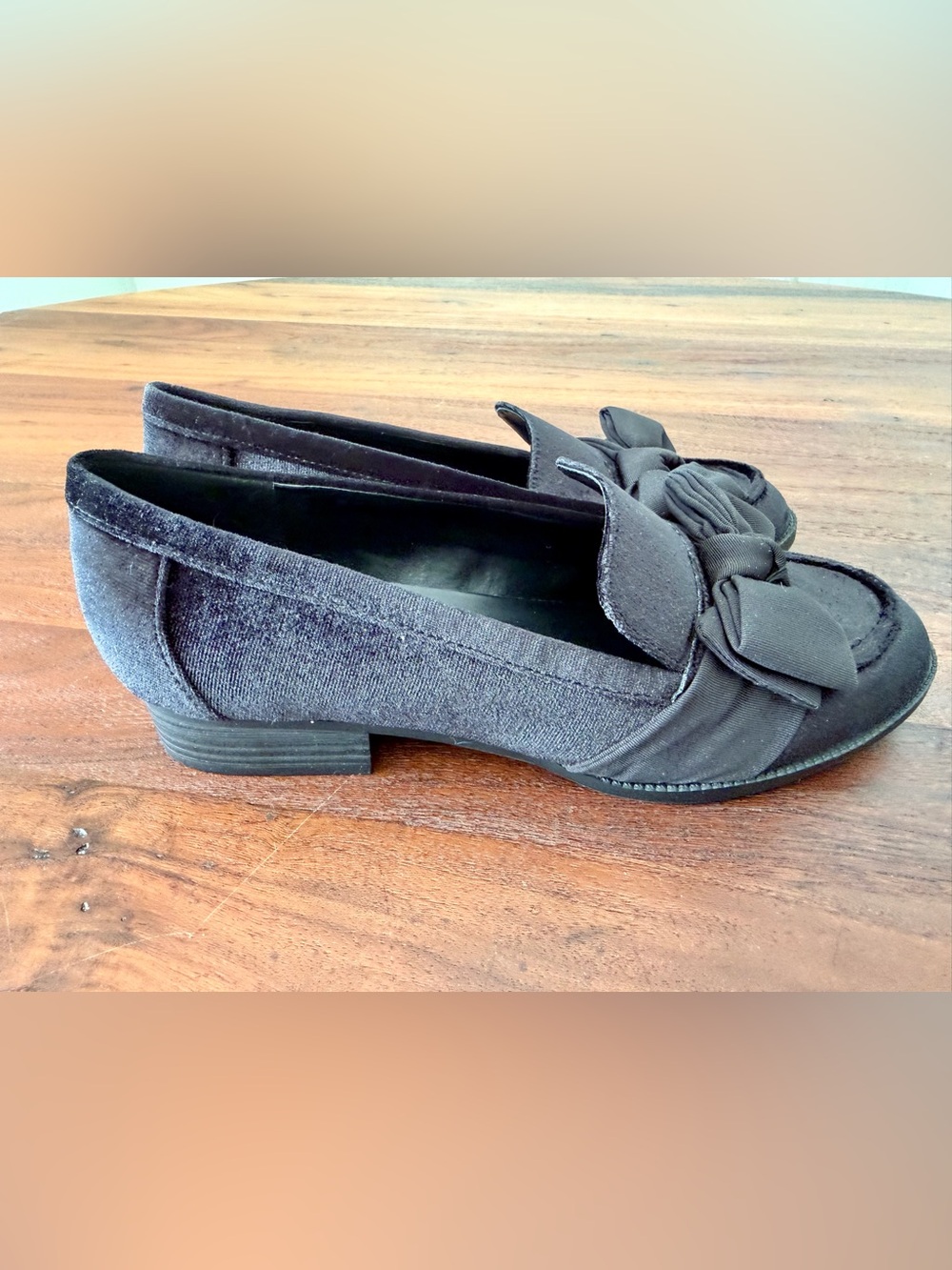 Bandolino Lindio Bow Slip On Tailored Black Velvet Loafers w/ Bow Size 7